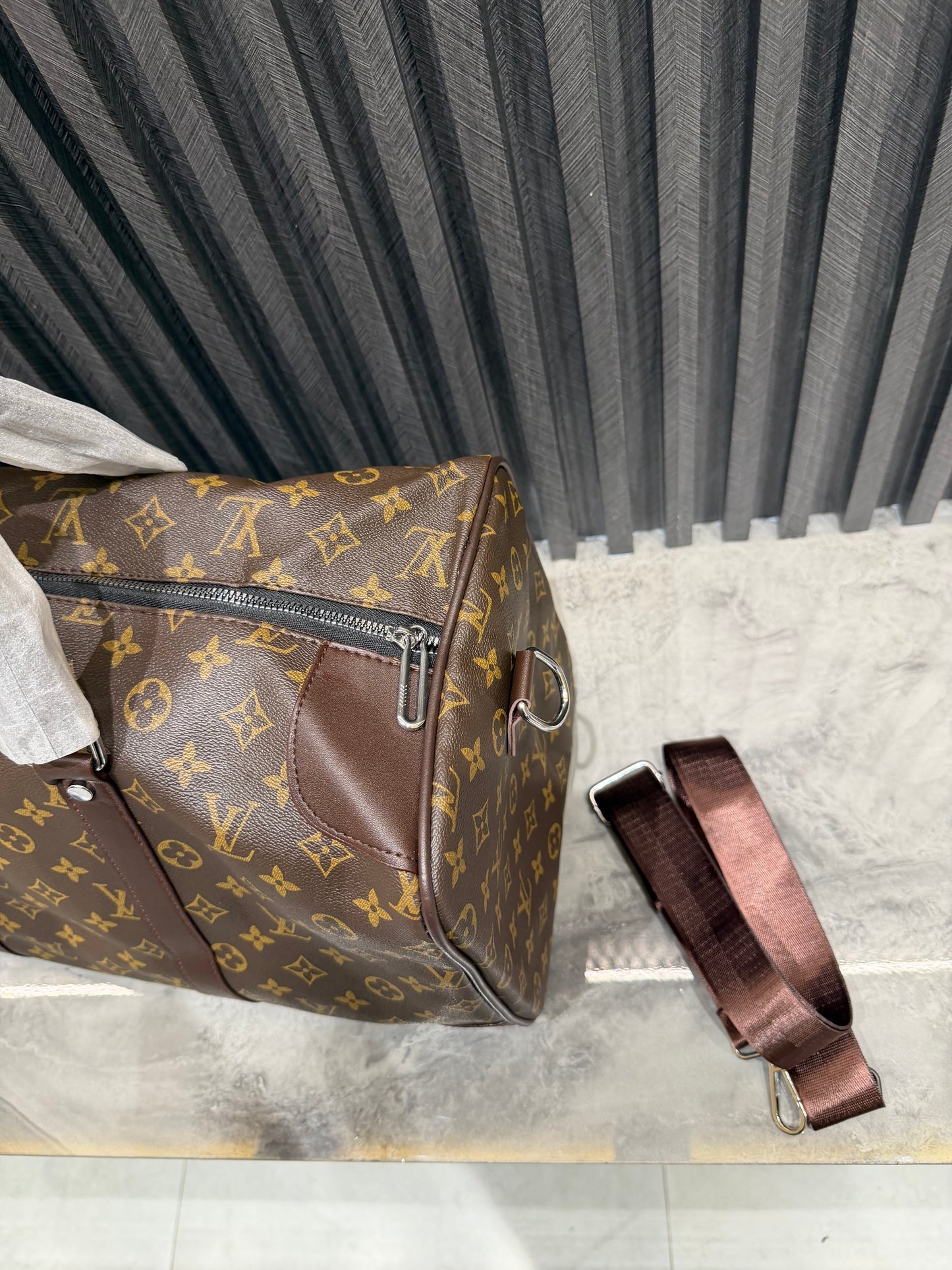 LV LUGGAGE
