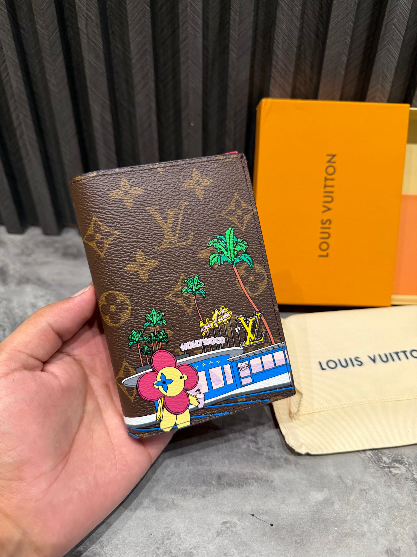 LV WALLET 1.1 GRADE
