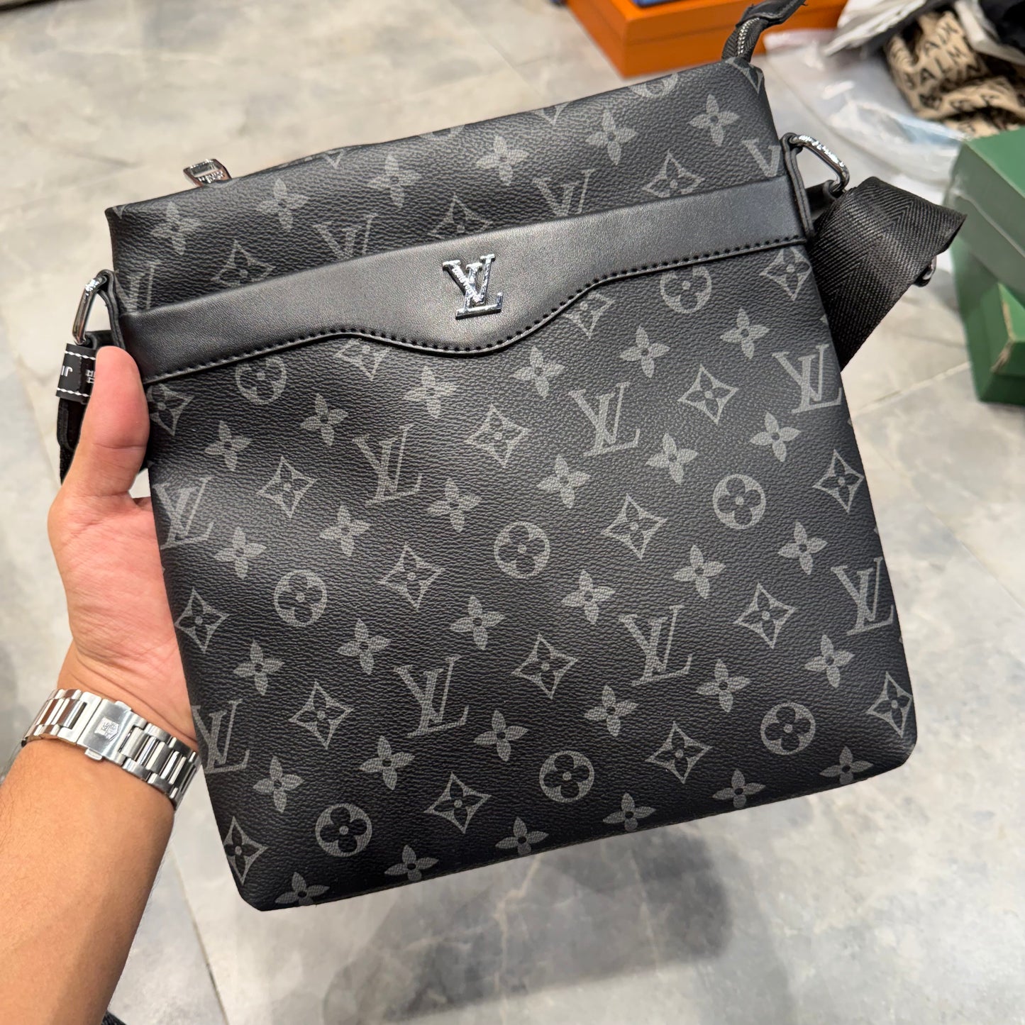 LV CROSS BODY BAG