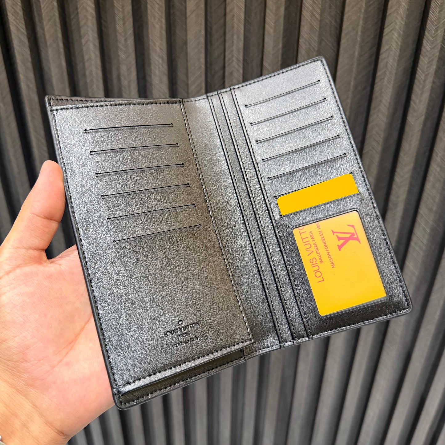 LV LONG WALLET