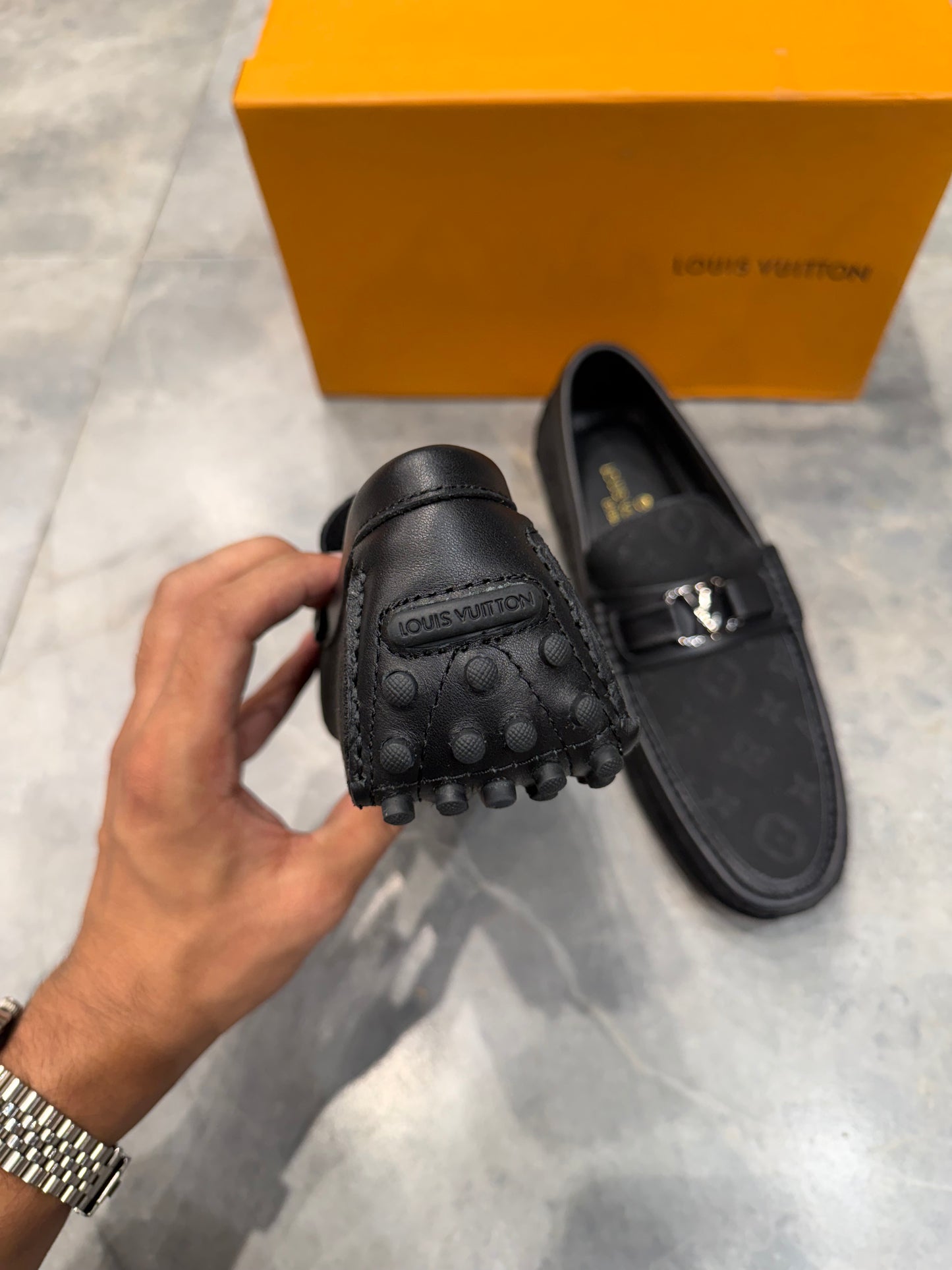 LV SHOES