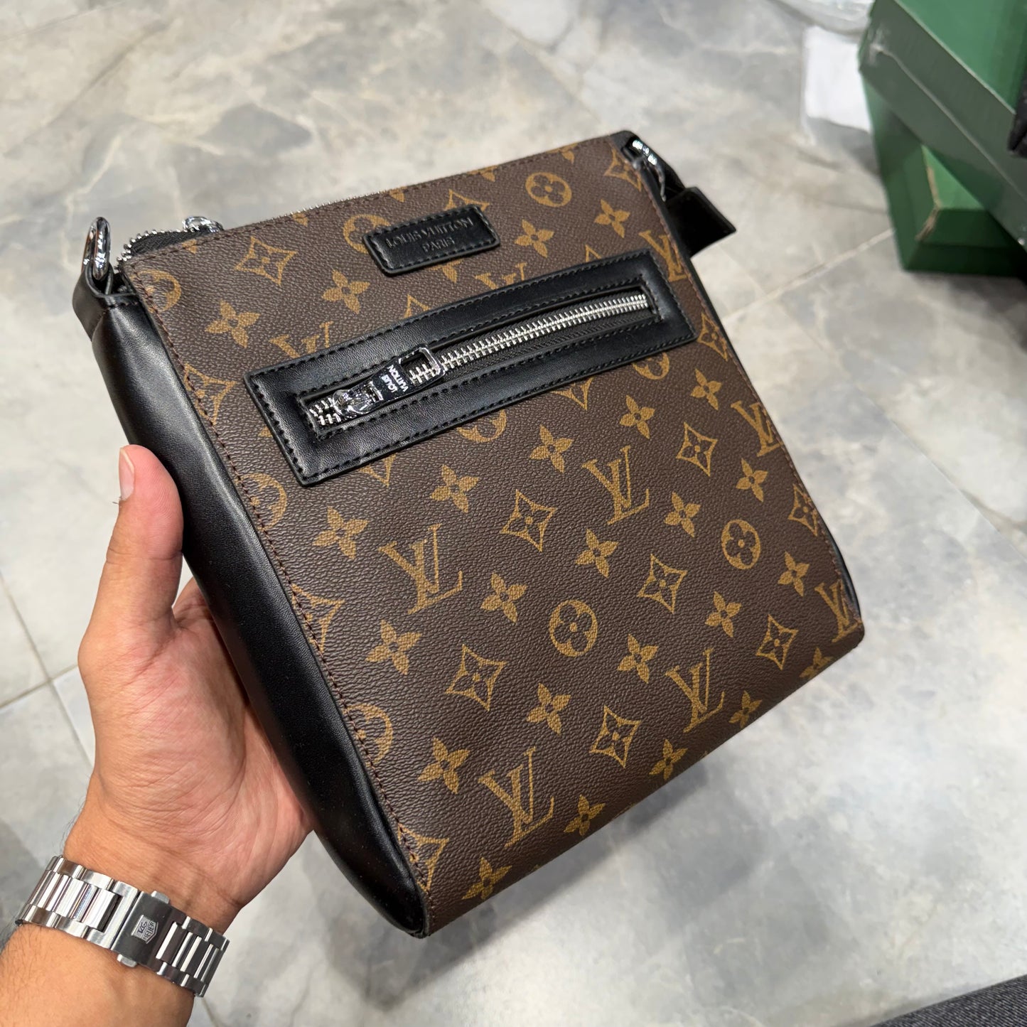 LV CROSS BODY BAG