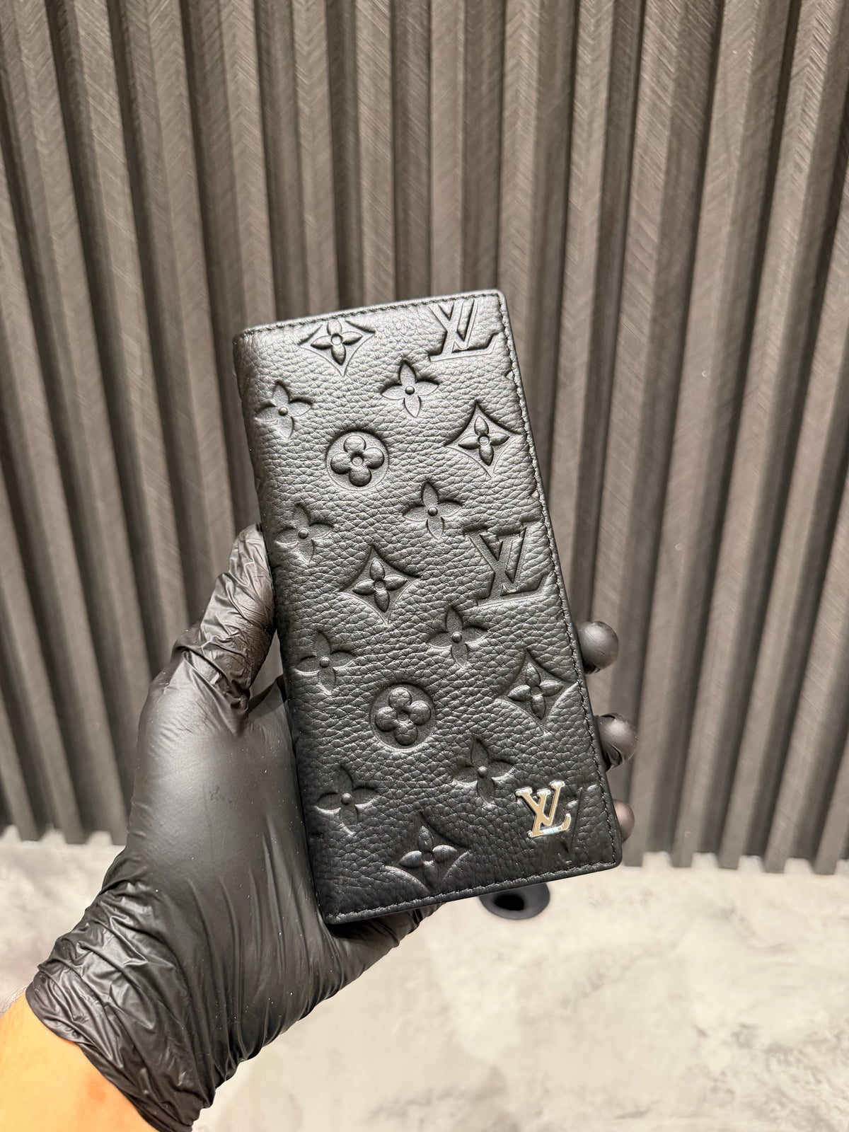 LV LONG WALLET