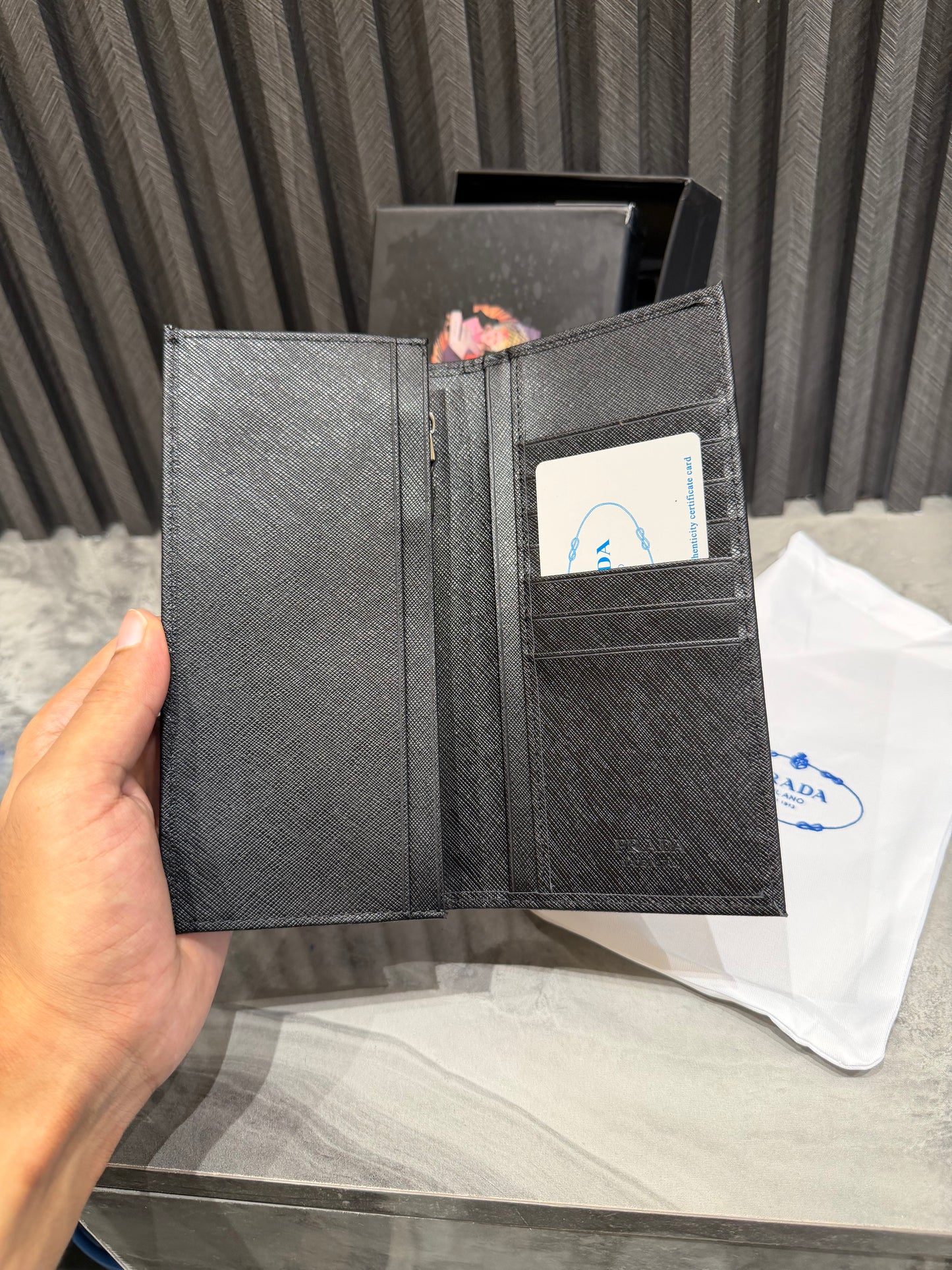 PRADA LONG WALLET 1.1 GRADE