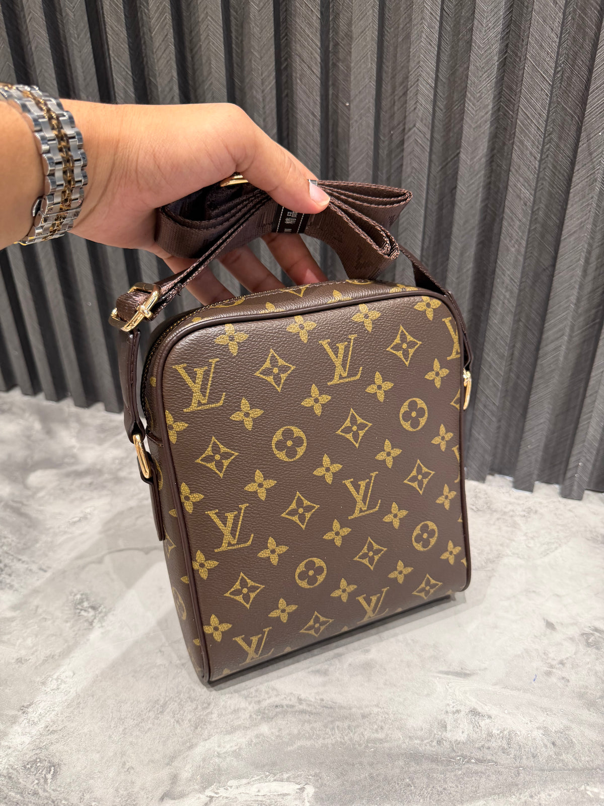 LV BAG