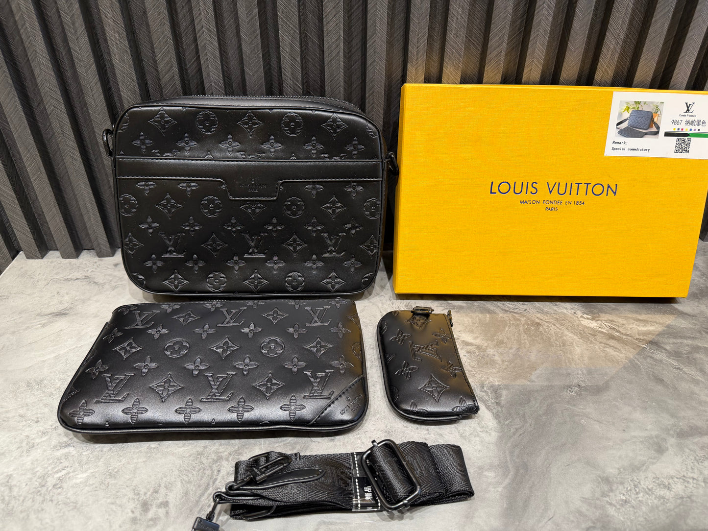 LV TRIO BAG