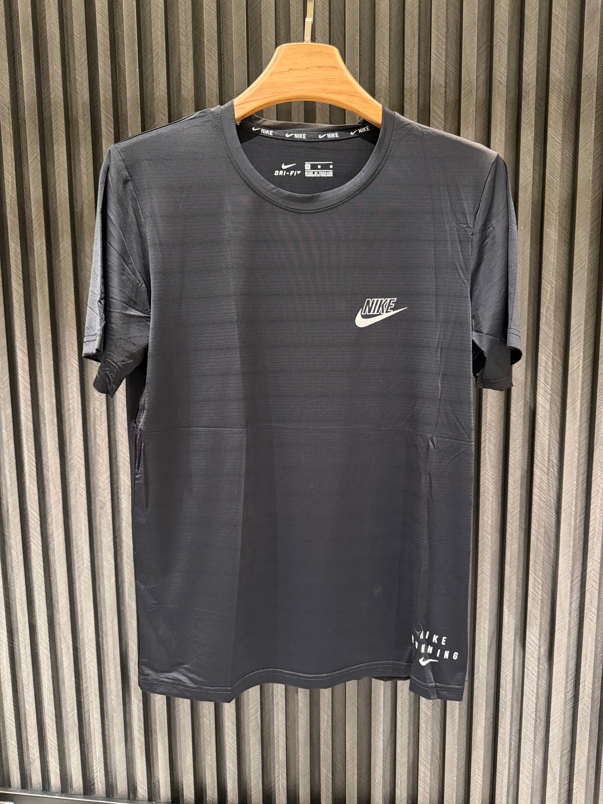 NIKE Gym Wear T-Shirts