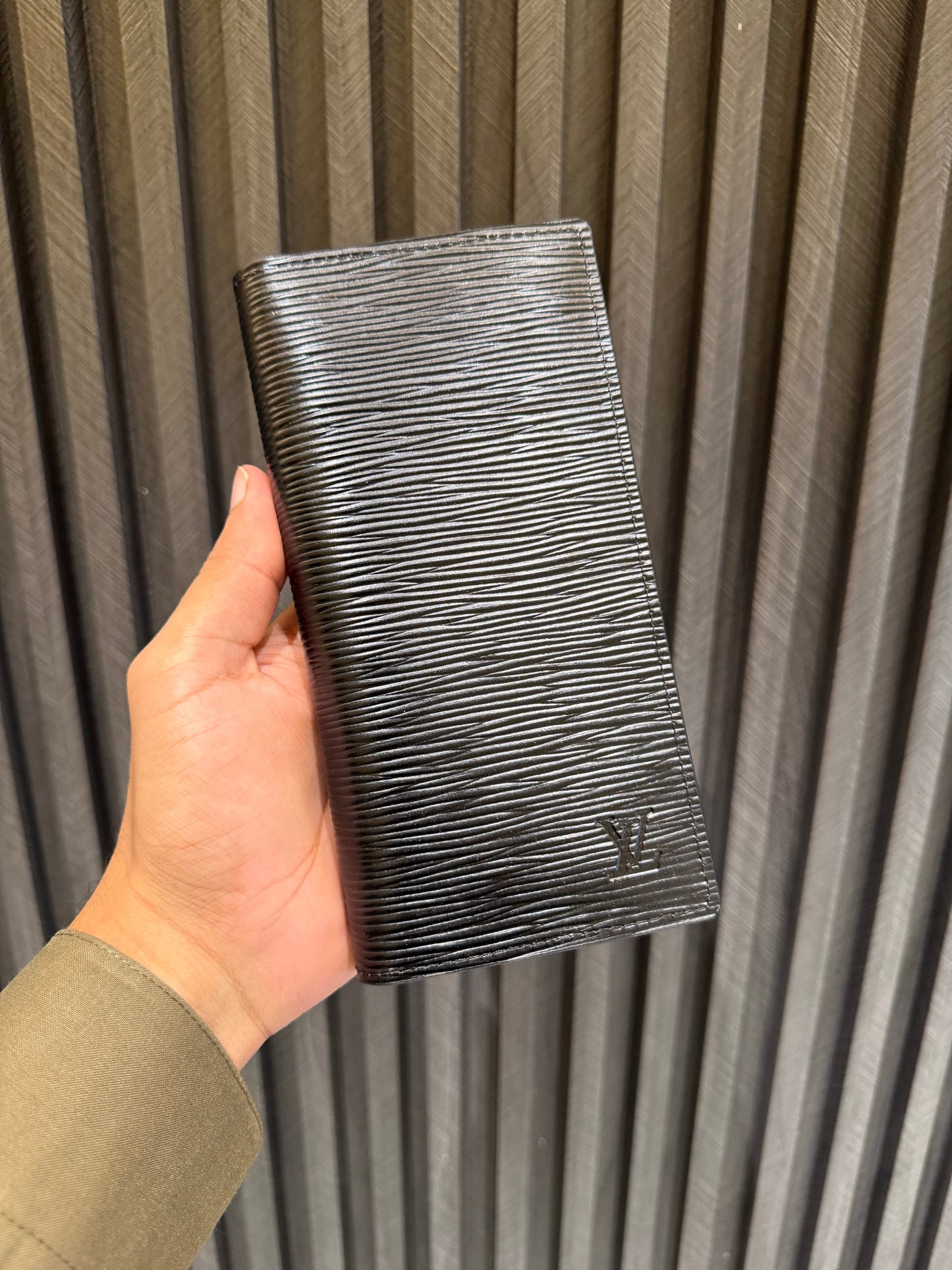 LV LONG WALLET 1.1 GRADE