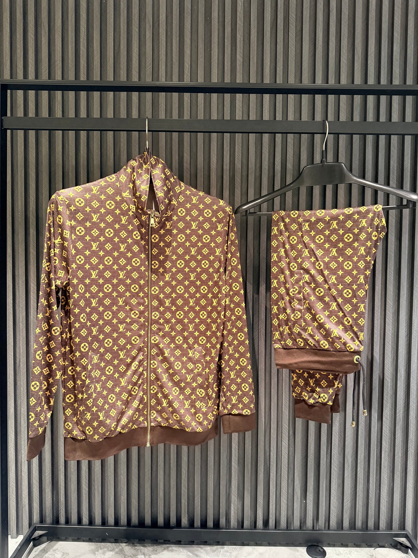 LV TRACKSUIT