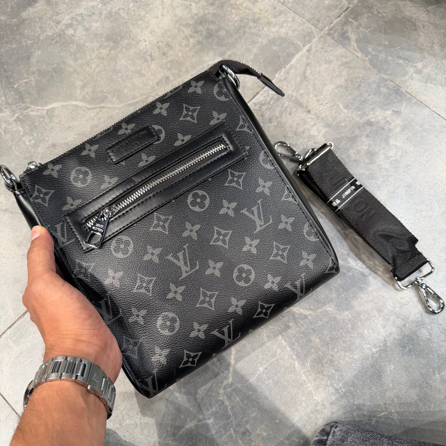 LV CROSS BODY BAG