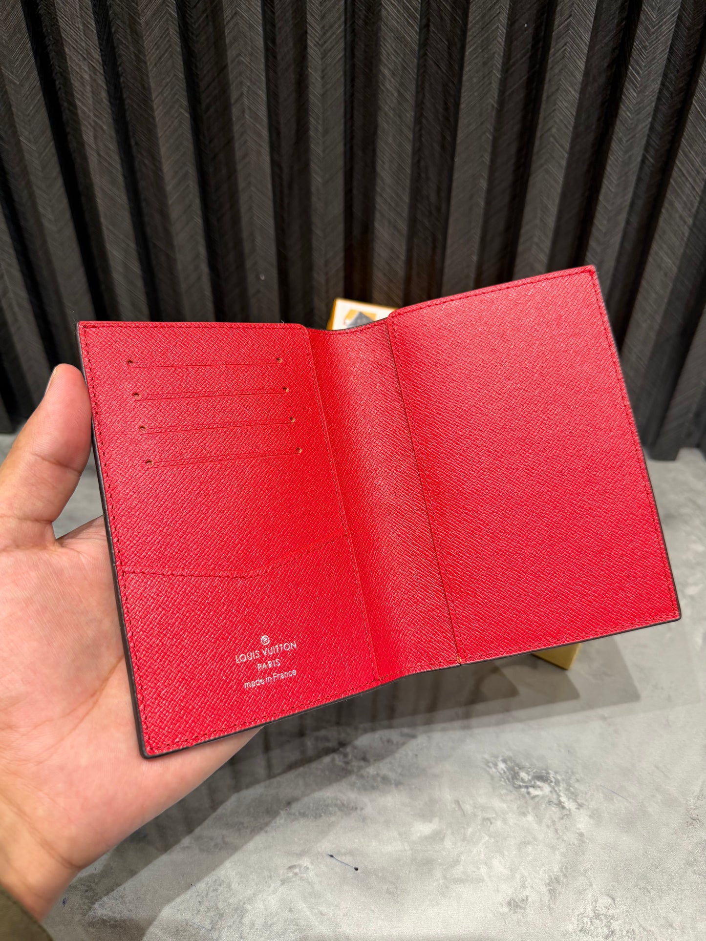 LV WALLET 1.1 GRADE
