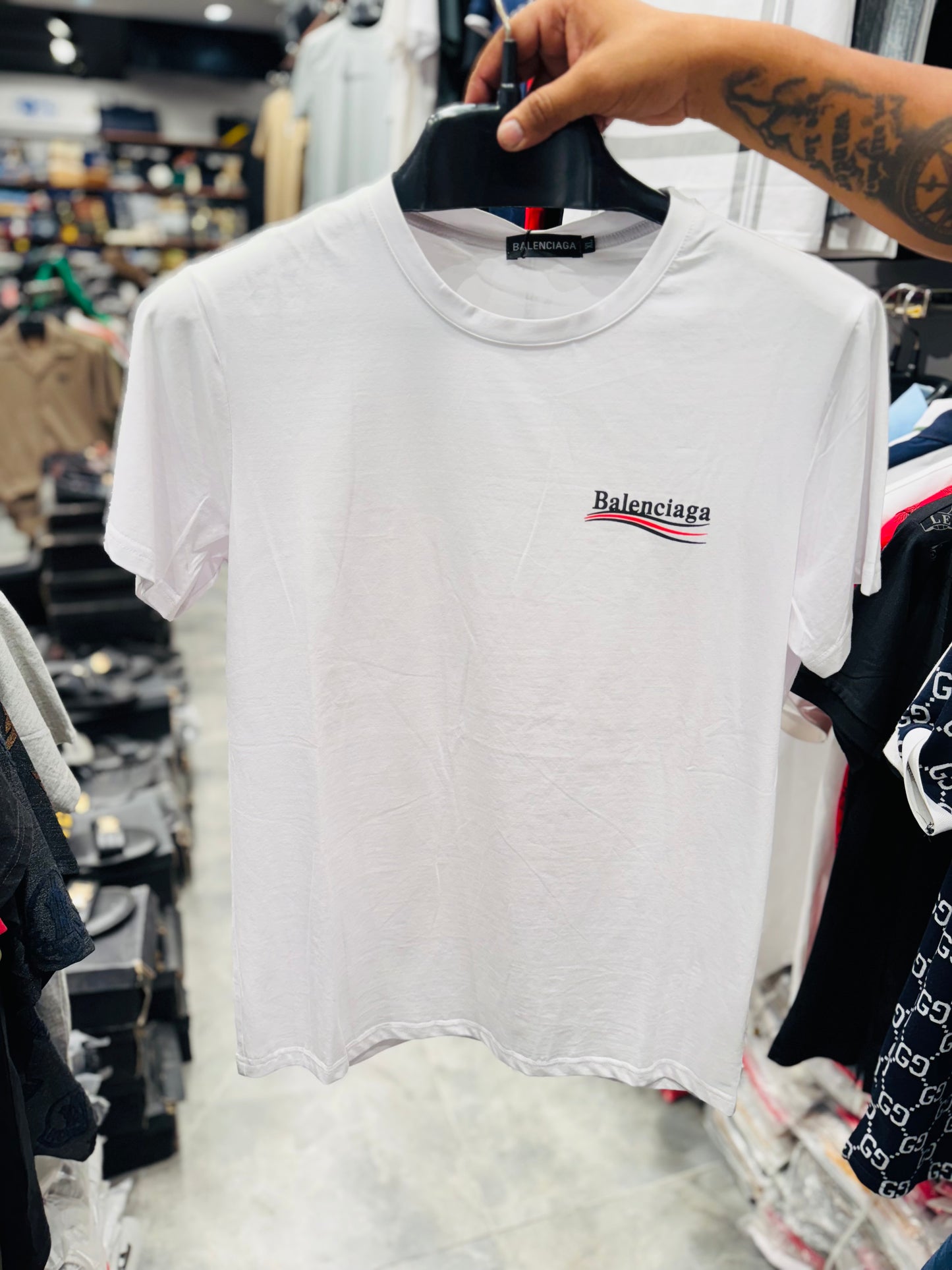 BALENCIAGA
 INPORTED TSHIRT