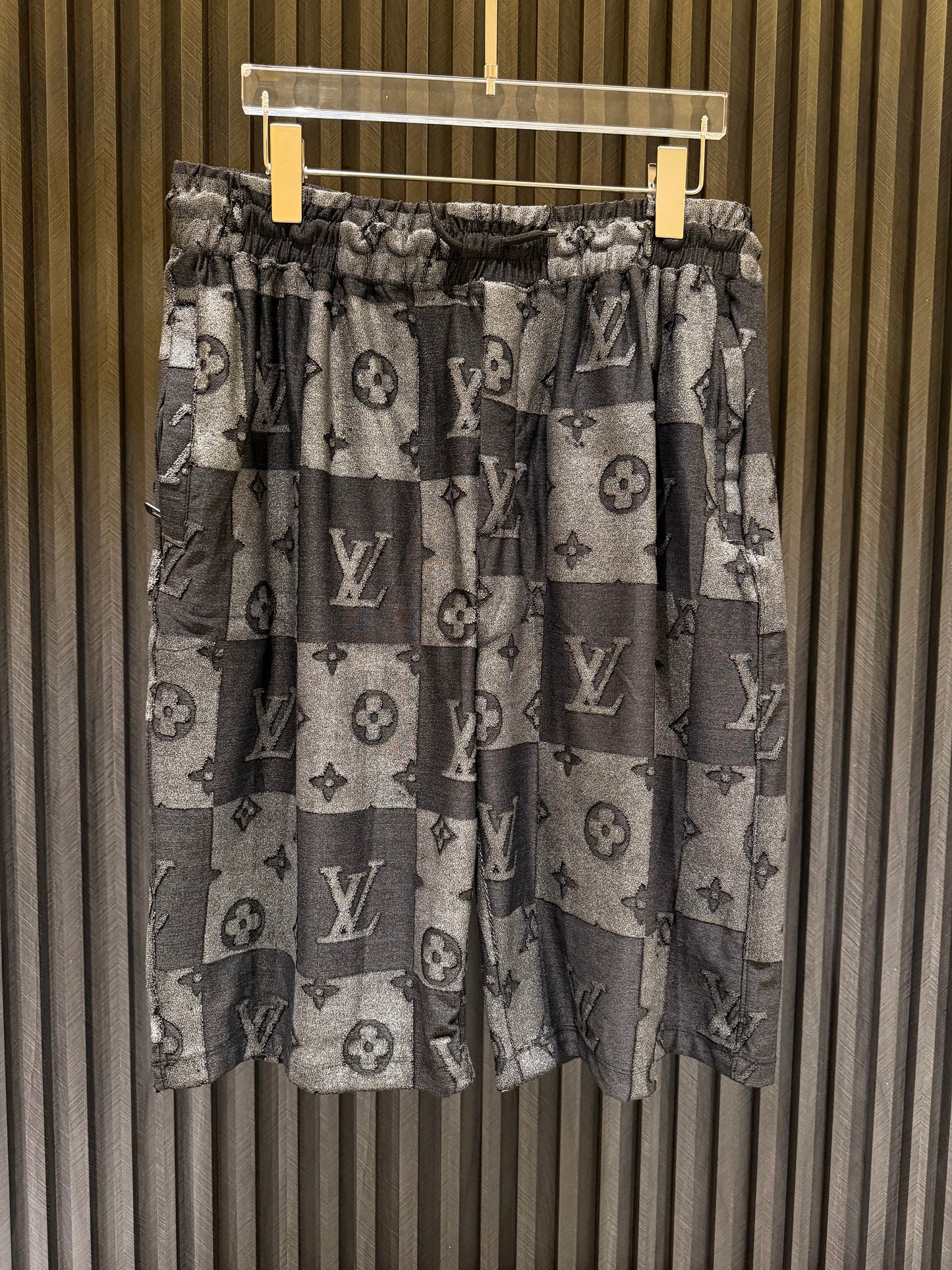 LV SHORTS