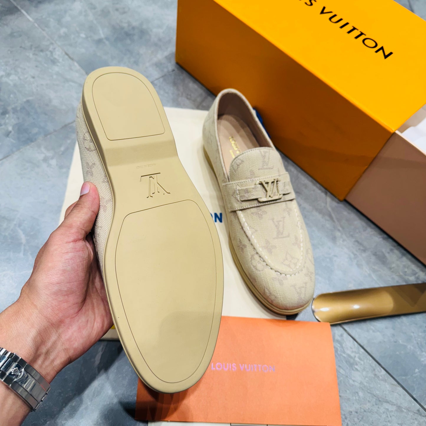 LV SHOES