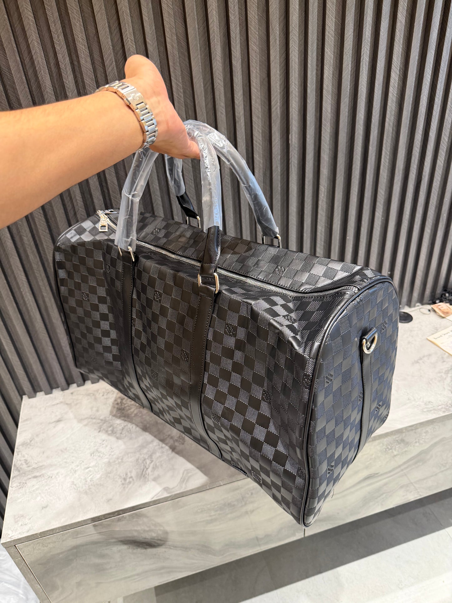 LV LUGGAGE BAG