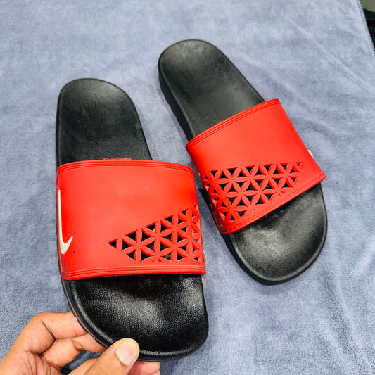 NIKE SLIPPER