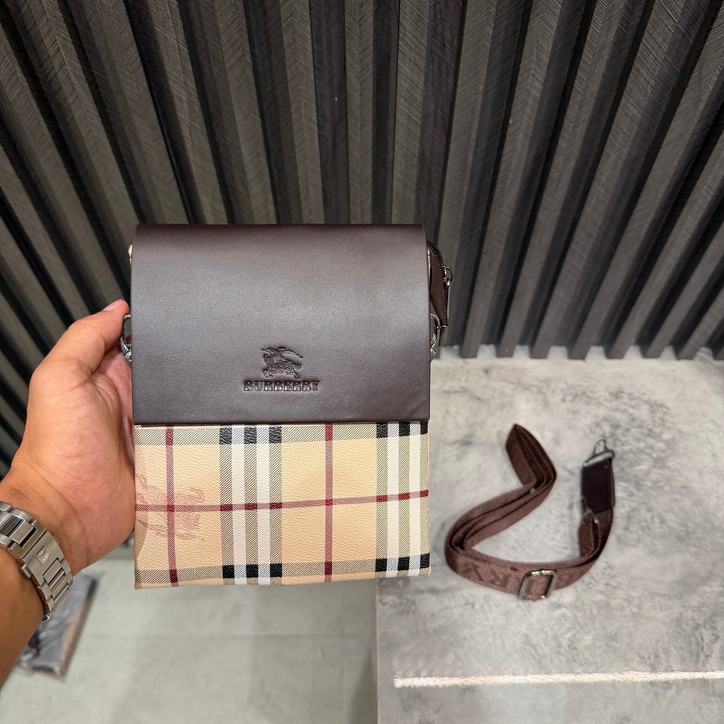 BURBERRY SIDE BAG