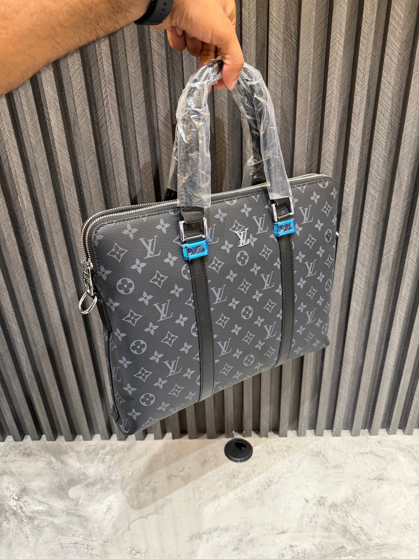 LV LAPTOP BAG