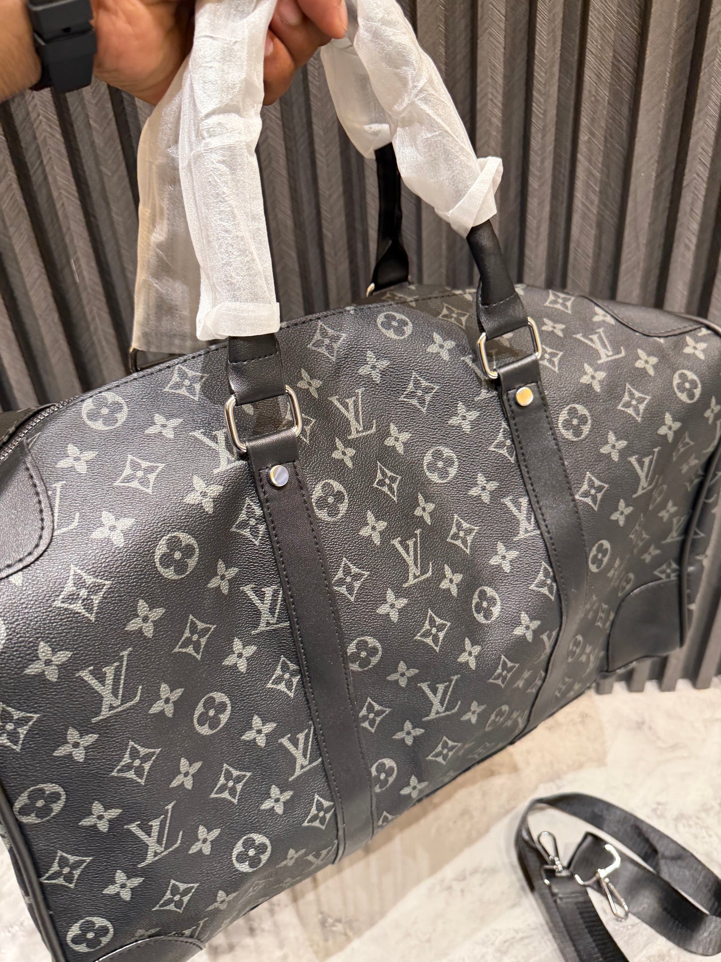 LV LUGGAGE