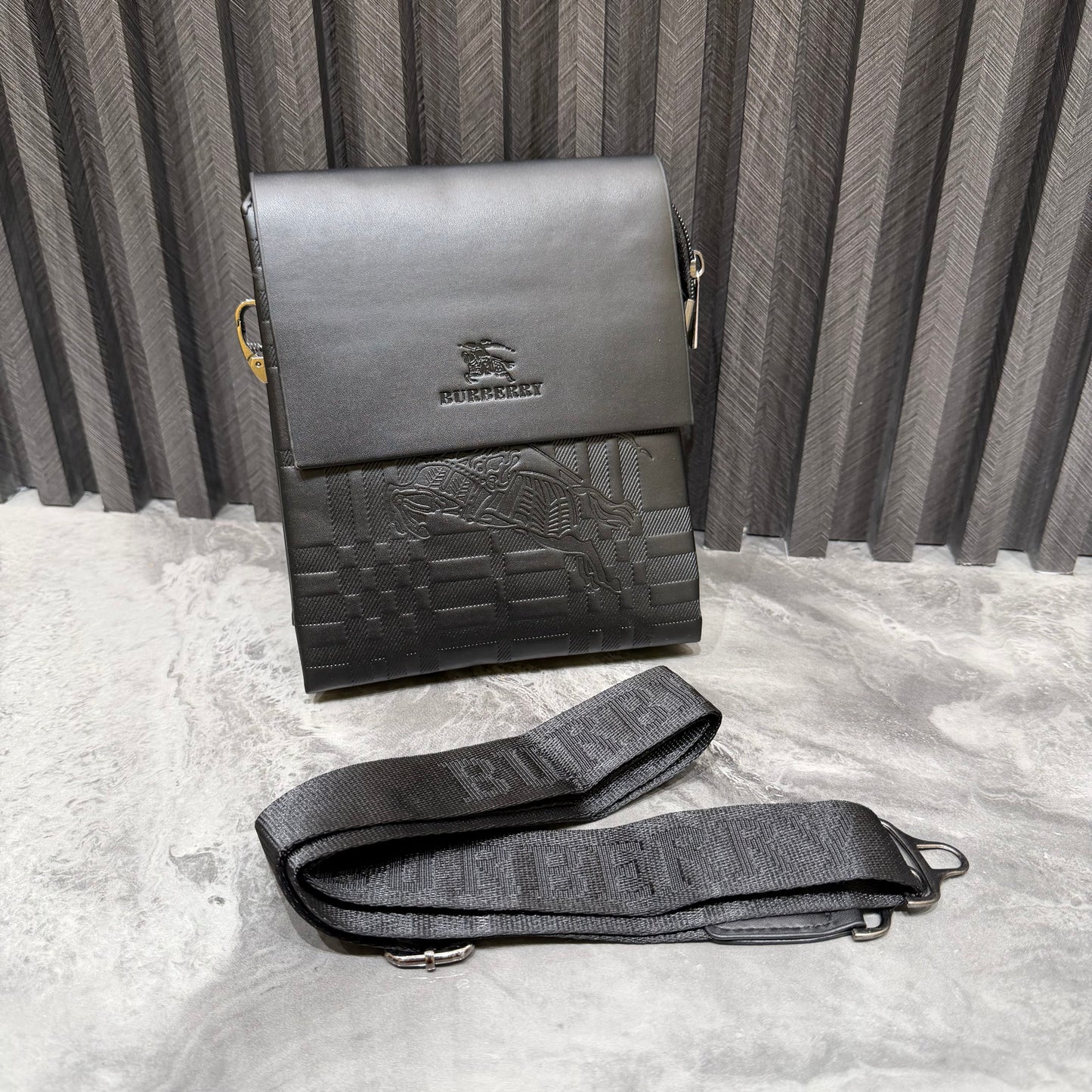 BURBERRY SIDE BAG