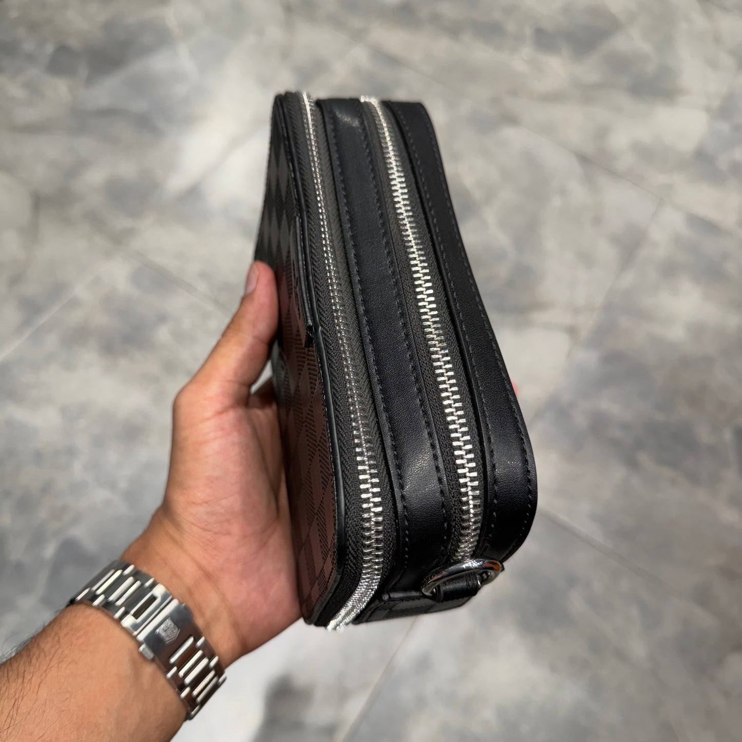 LV SIDE BAG