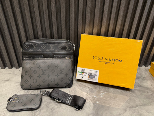 LV TRIO BAG