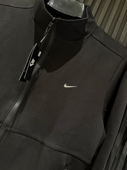 NIKE TRACKSUIT