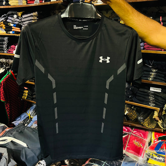 UNDER ARMOUR 1828