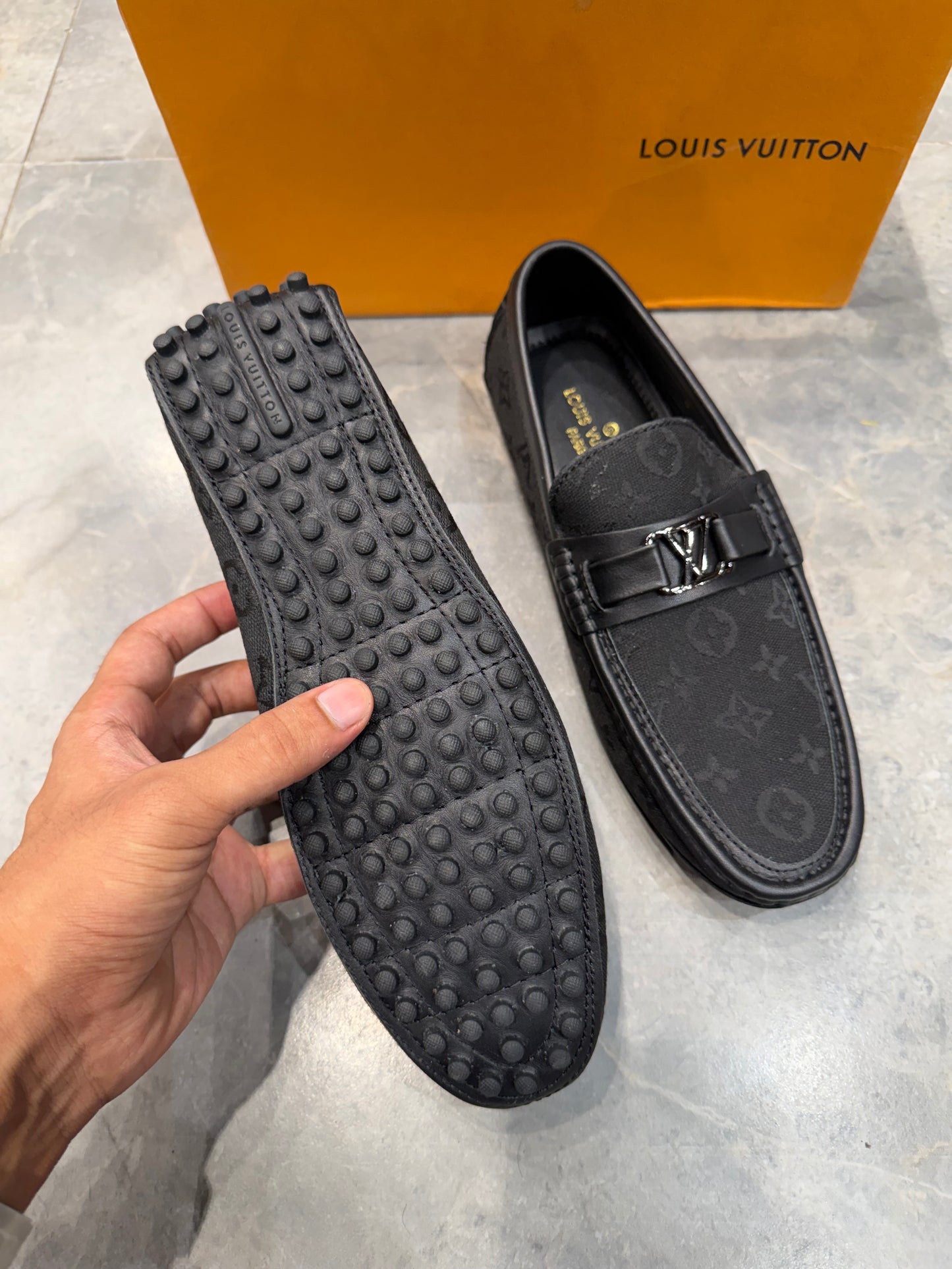 LV SHOES