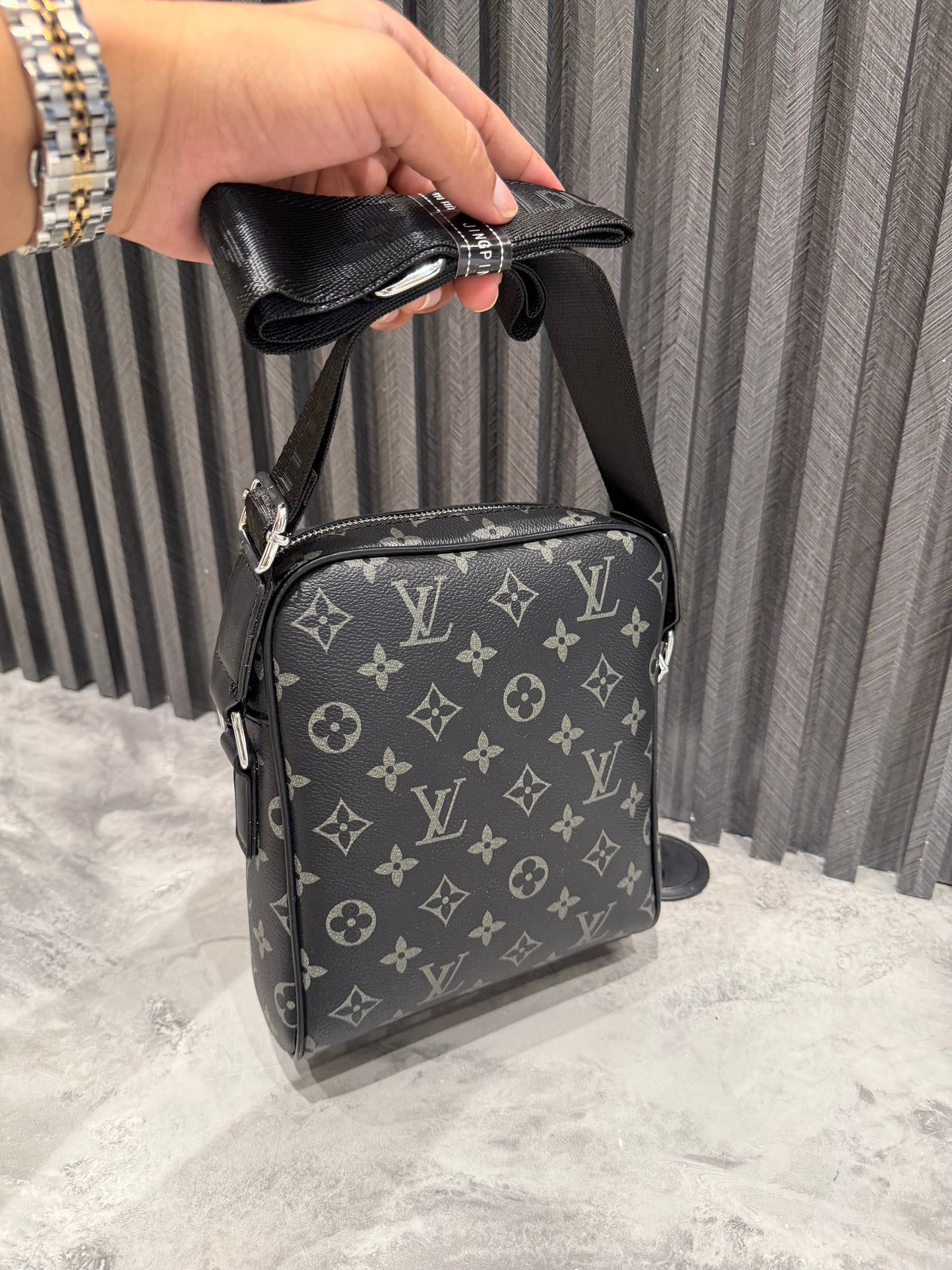 LV BAG