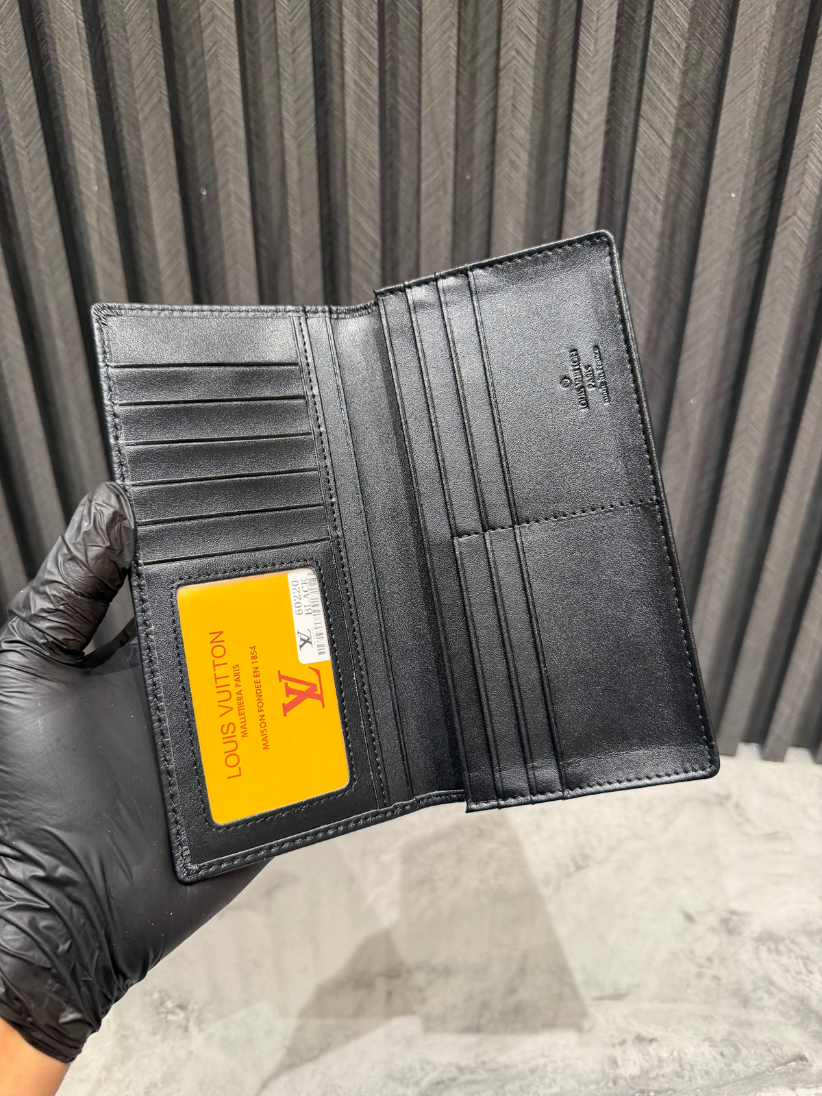 LV LONG WALLET