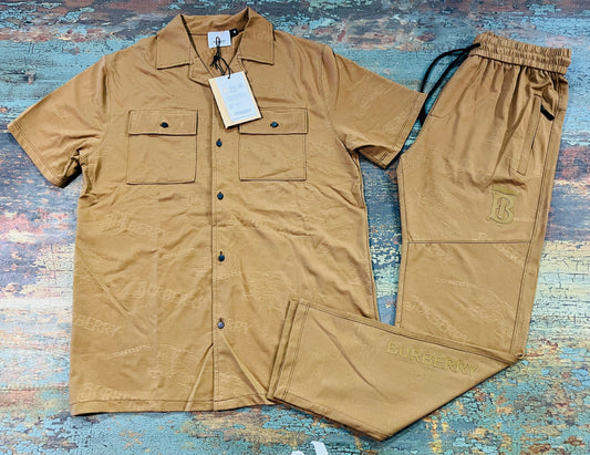 BURBERRY SAFARI SUIT CAMEL