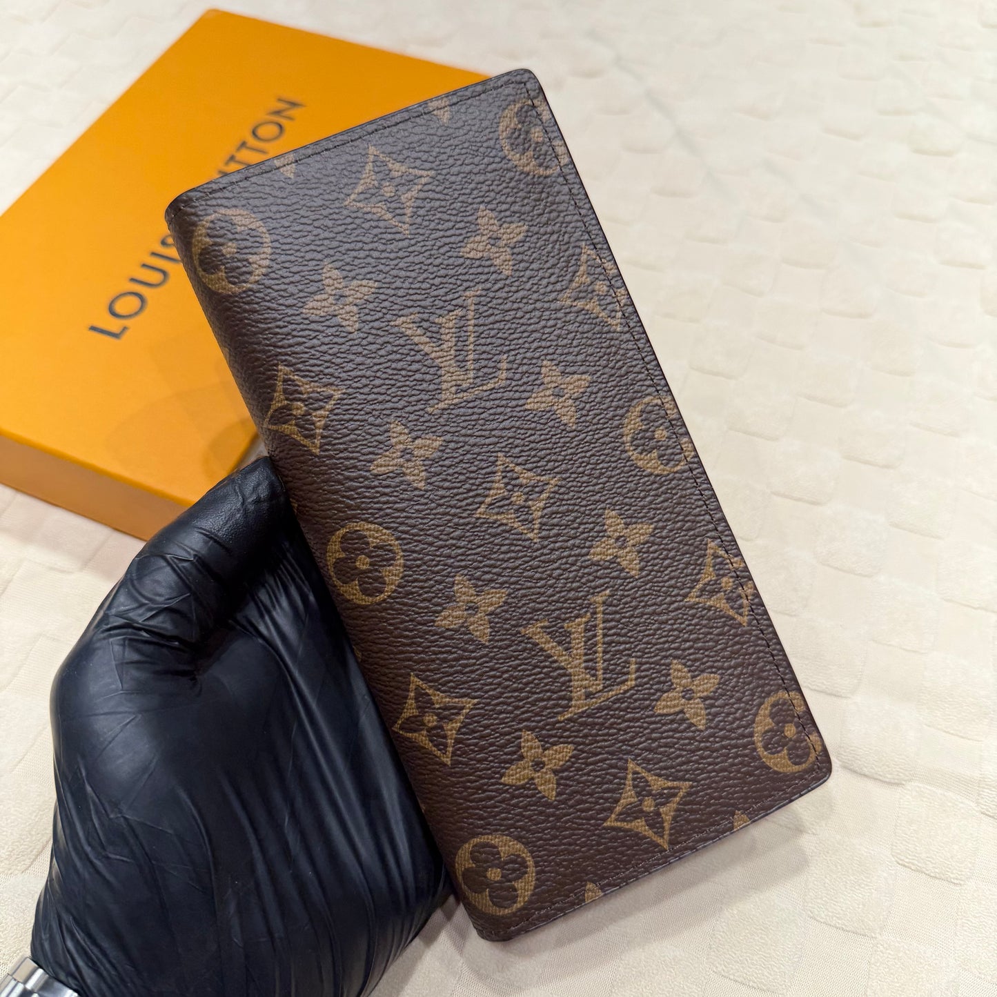LV WALLET HIGH