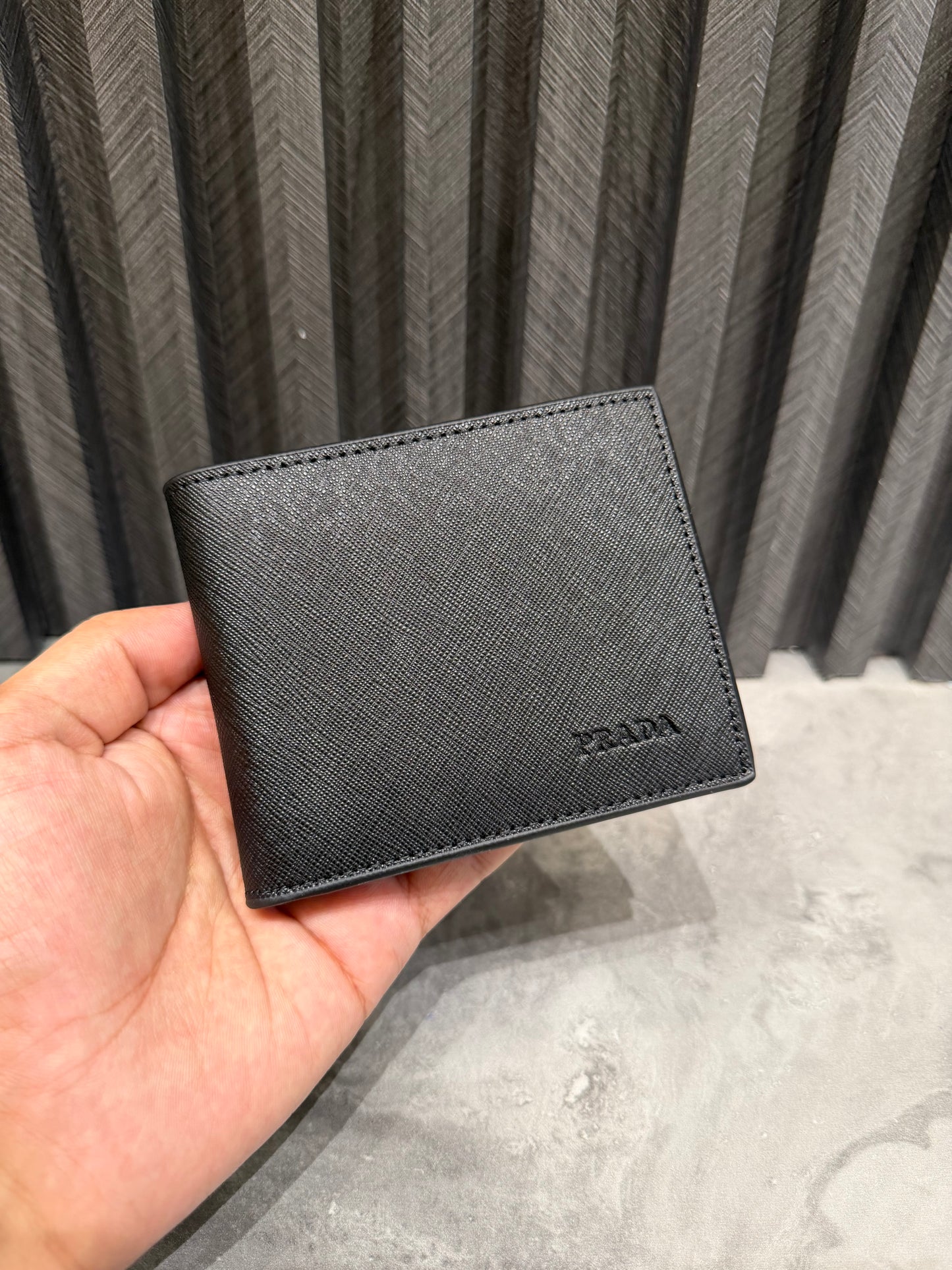 PRADA WALLET 1.1 GRADE
