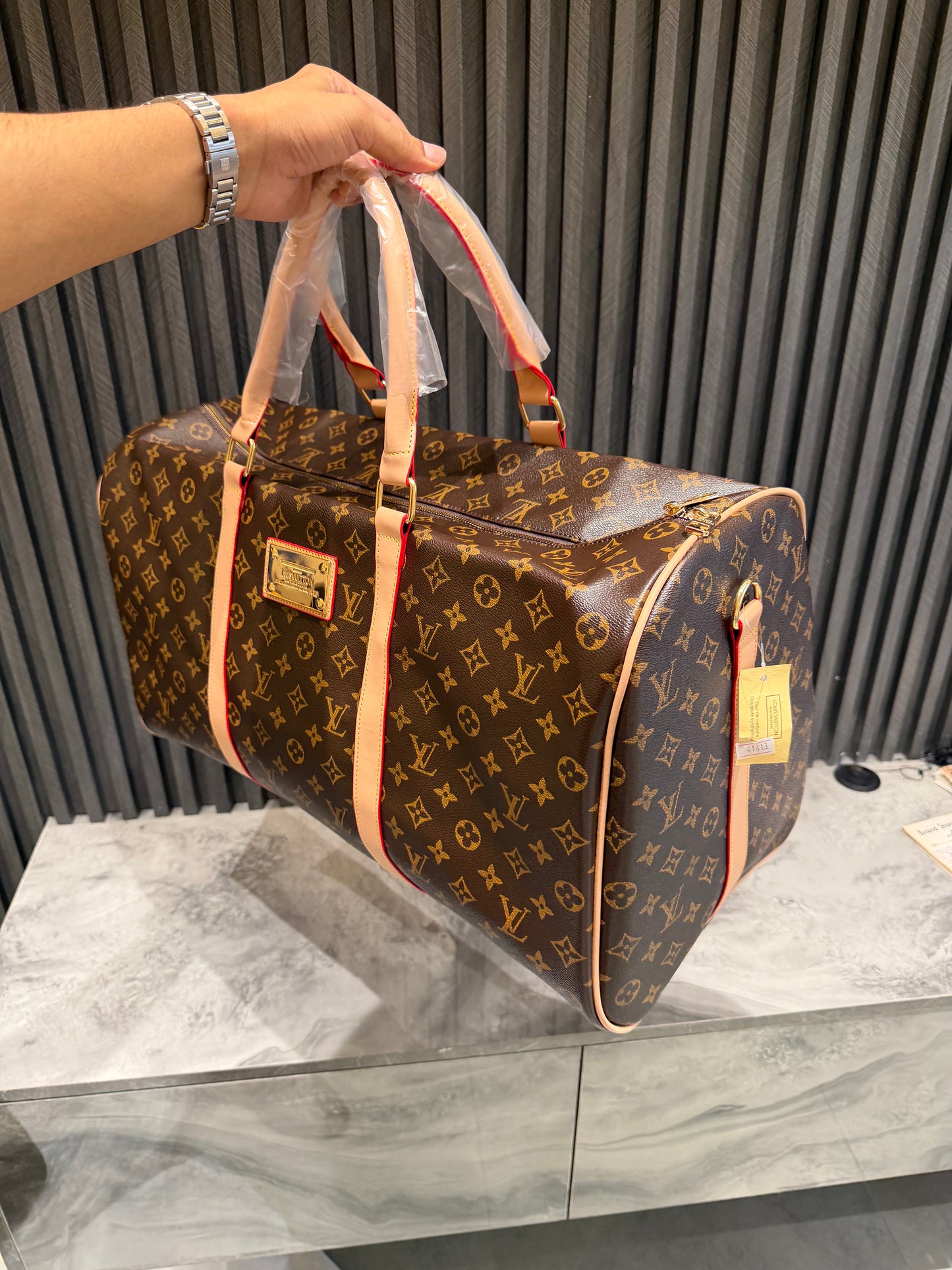 LV LUGGAGE BAG