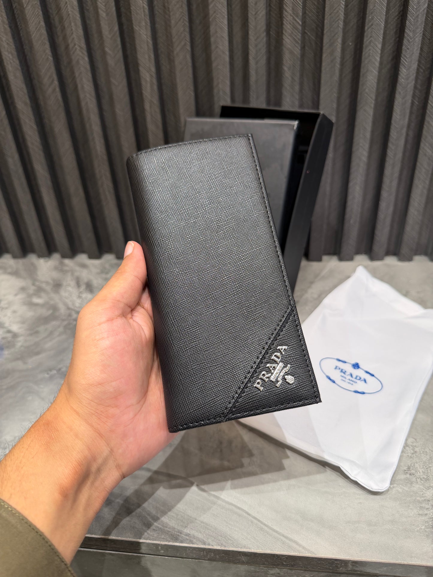 PRADA LONG WALLET 1.1 GRADE