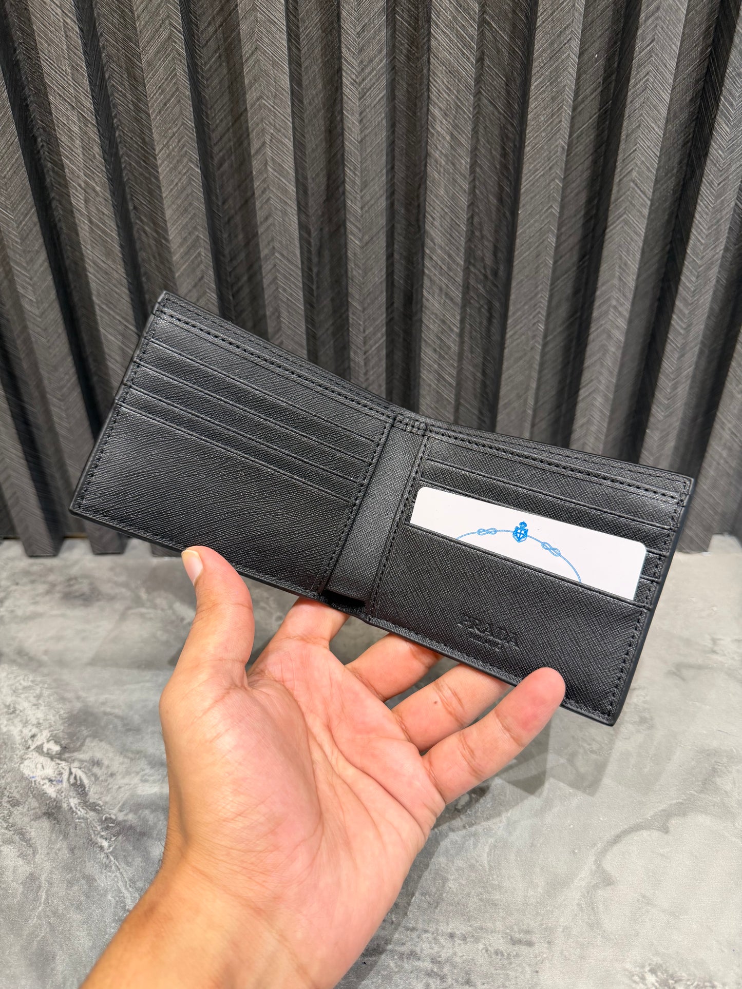 PRADA WALLET 1.1 GRADE