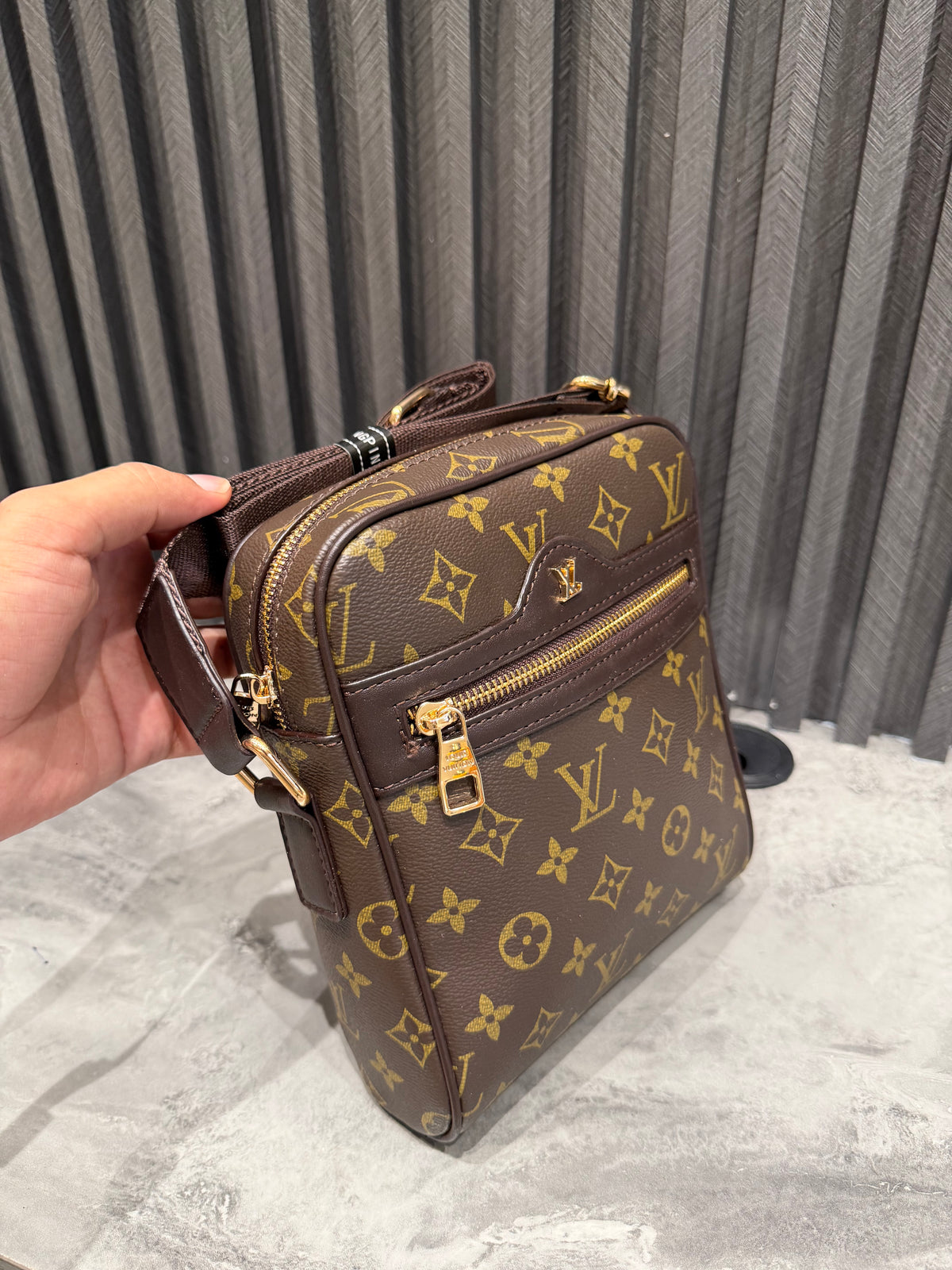 LV BAG