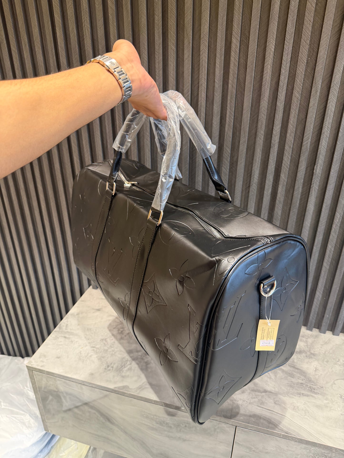 LV LUGGAGE BAG