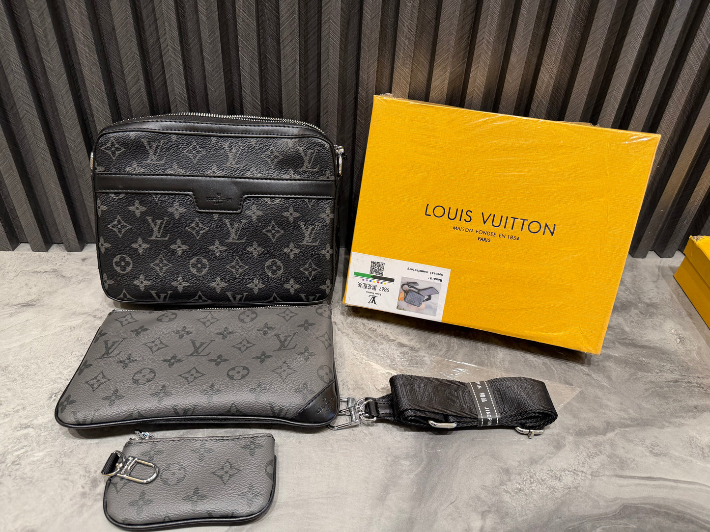 LV TRIO BAG