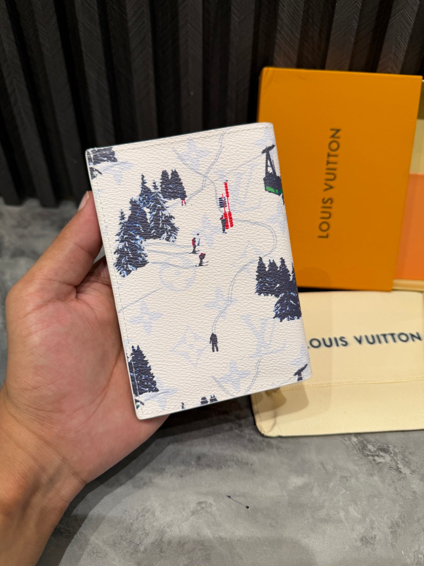 LV WALLET 1.1 GRADE