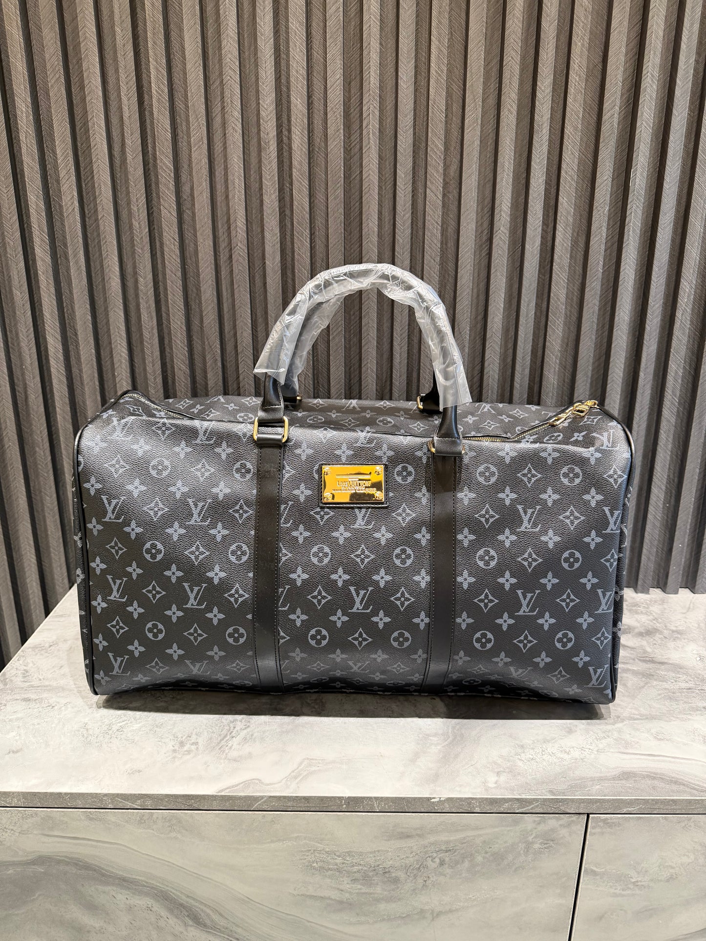 LV LUGGAGE BAG