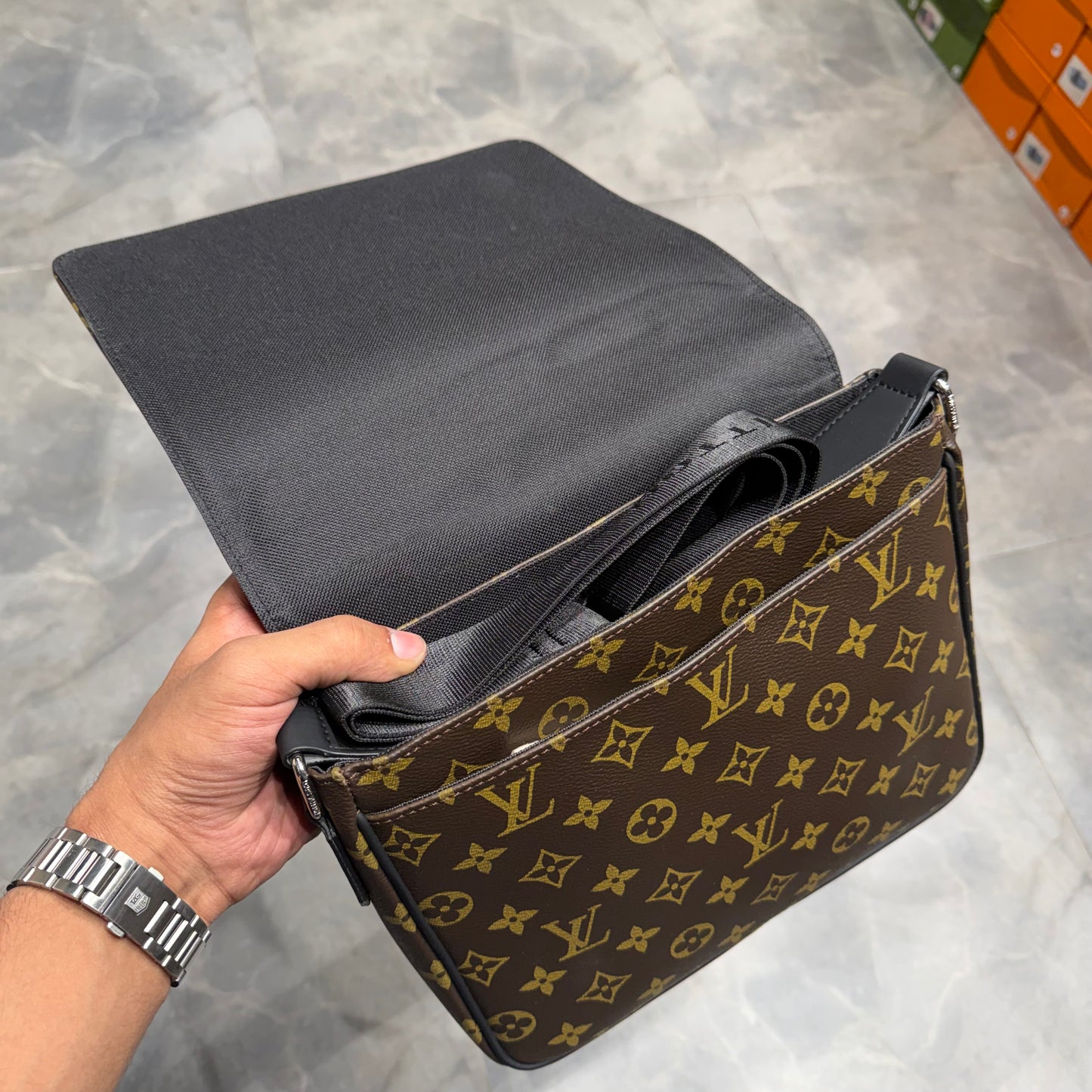 LV SIDE BAG