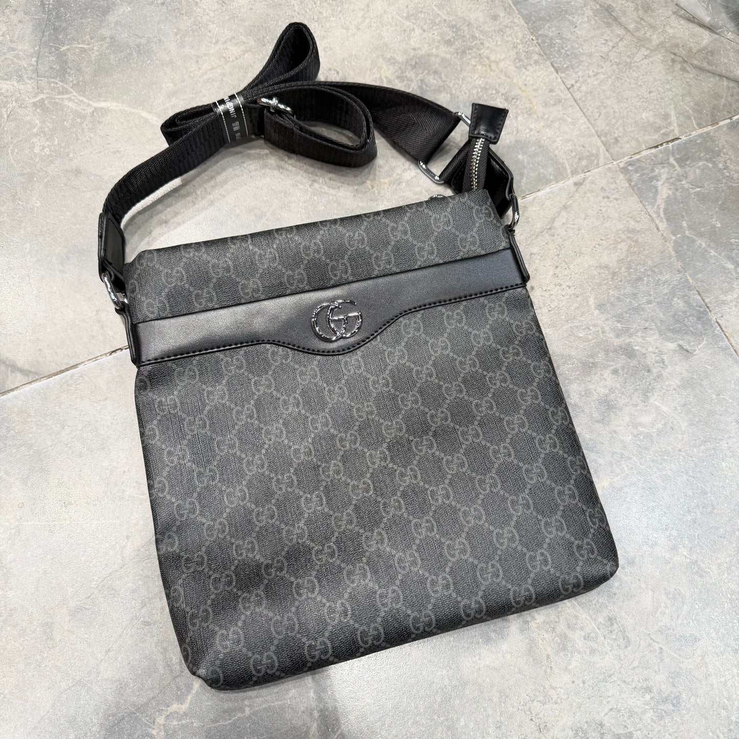 GUCCI CROSS BODY BAG