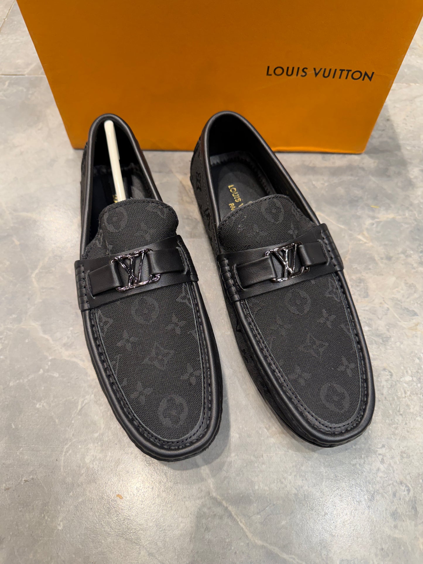 LV SHOES