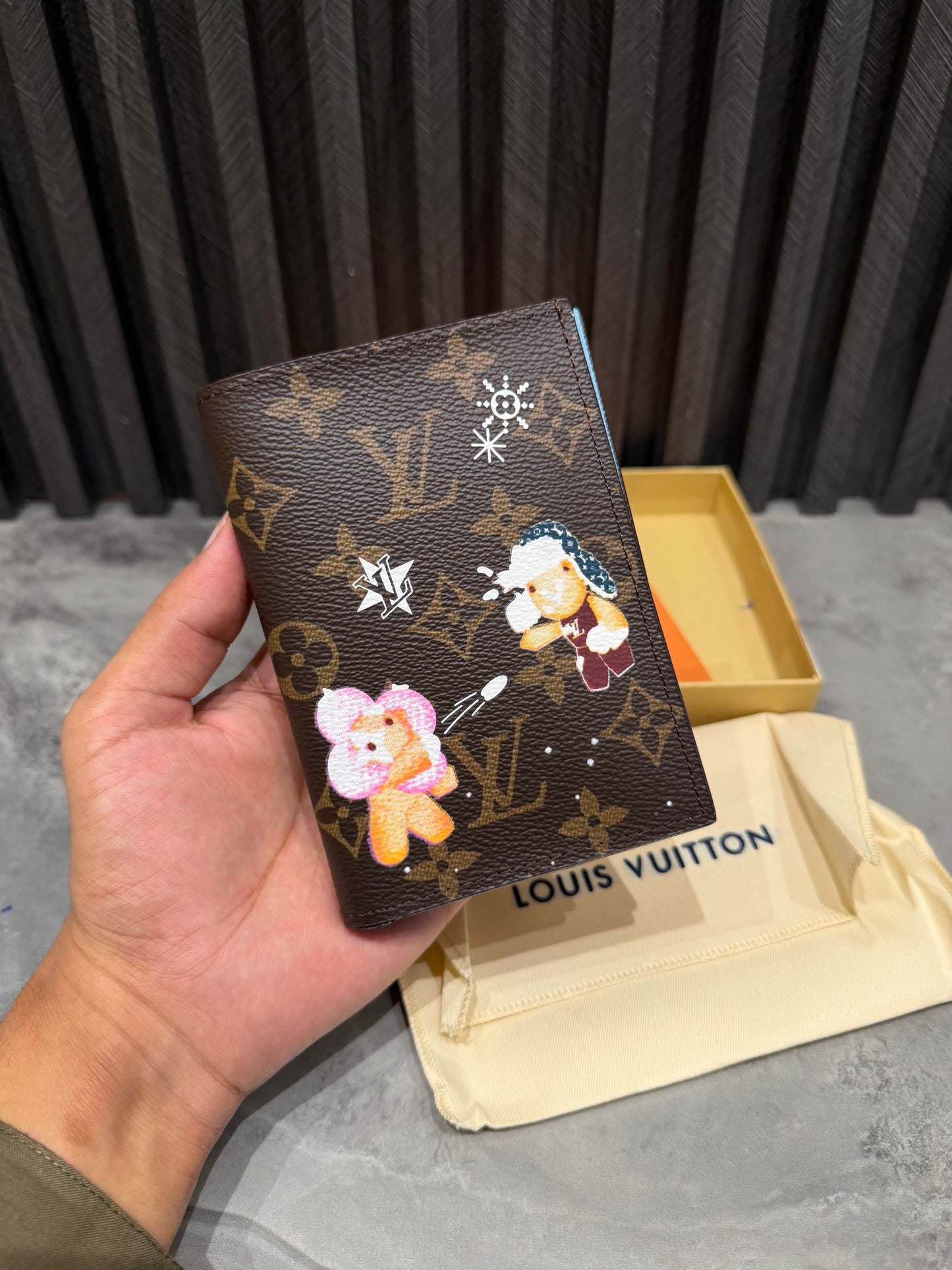 LV WALLET 1.1 GRADE