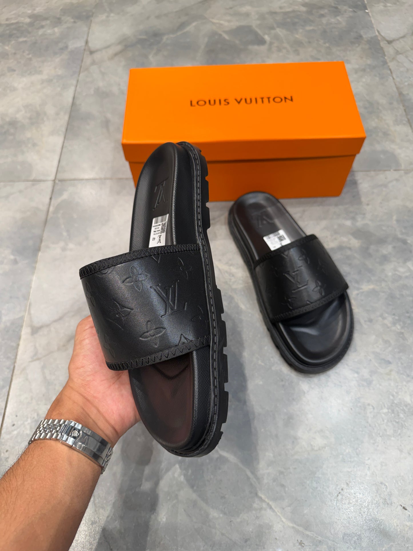 LV HIGH GRADE SLIPPER