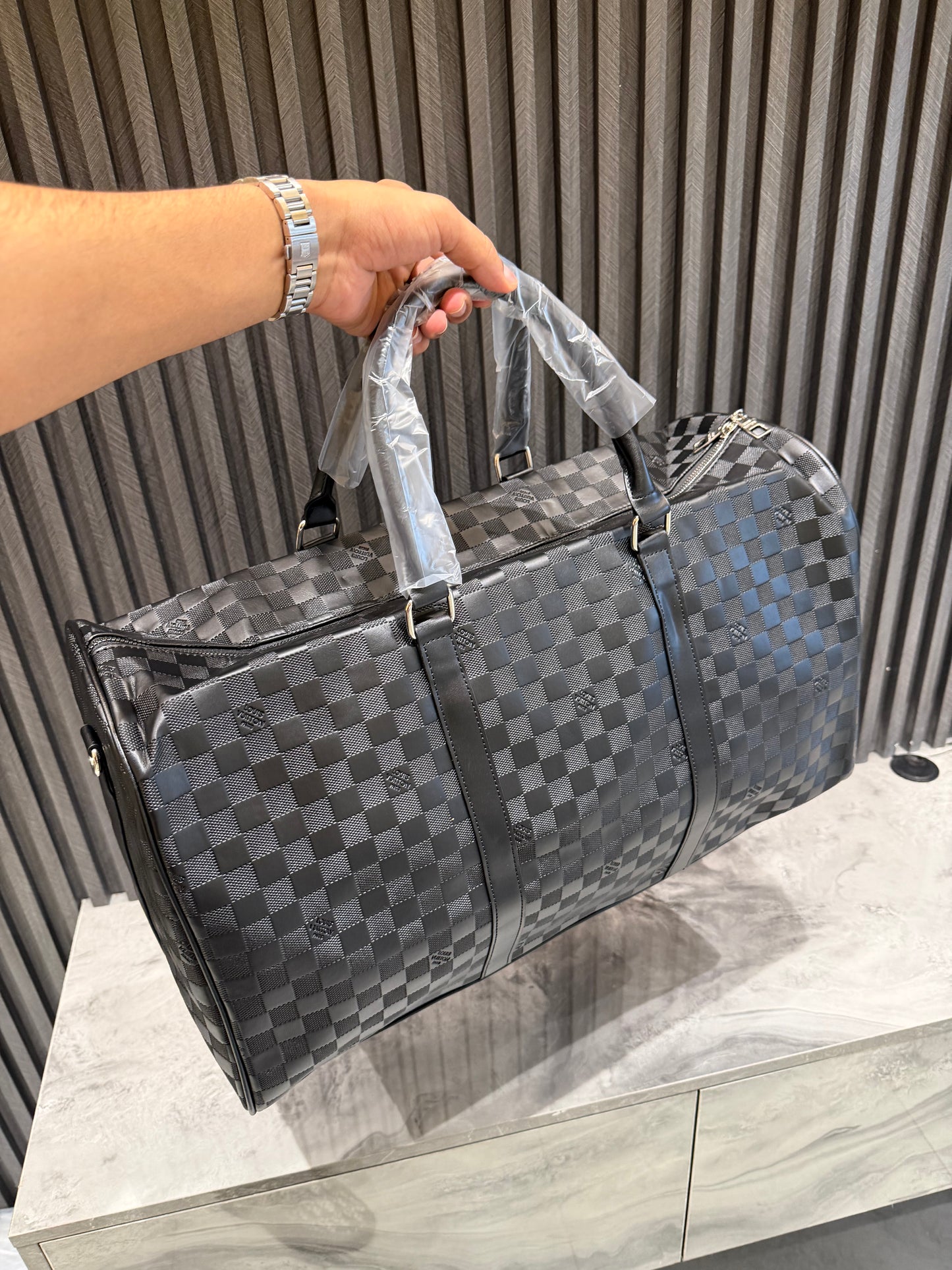 LV LUGGAGE BAG