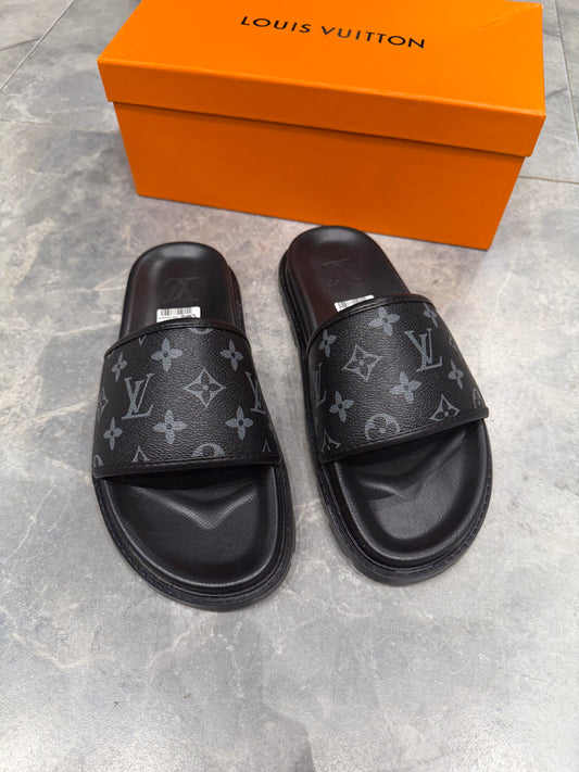 LV HIGH GRADE SLIPPER