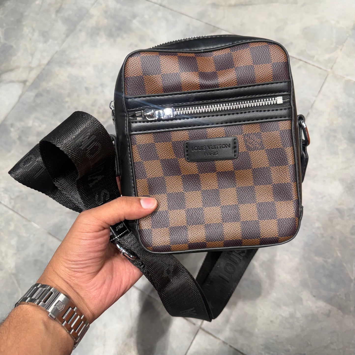 LV SIDE BAG